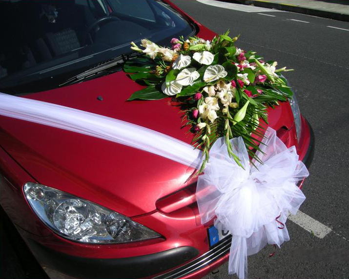 Décoration de voiture de mariage fleurs bouquet de mariage fleurs